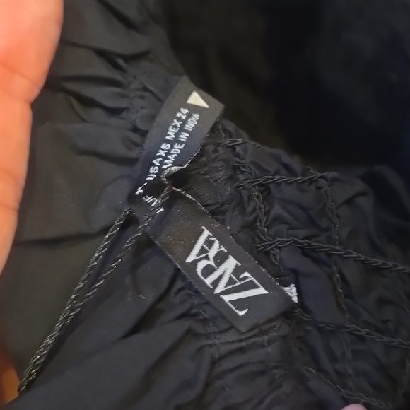 New Zara Black Spaghetti Strap Stretchy Smocked Ruffle Hem Tank - Picture 11 of 12